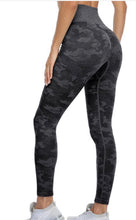 Load image into Gallery viewer, Camo Seamless workout yoga pants
