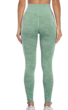 Load image into Gallery viewer, Camo Seamless workout yoga pants