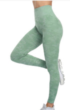 Load image into Gallery viewer, Camo Seamless workout yoga pants