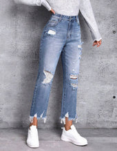 Load image into Gallery viewer, High waist ripped raw hem
