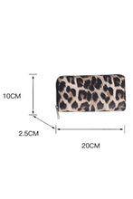 Load image into Gallery viewer, Leopard clutch
