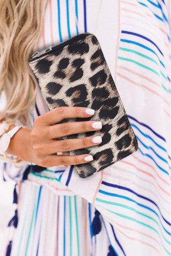 Leopard clutch